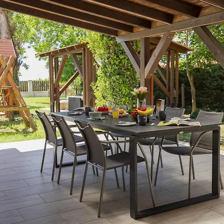Holiday home Petka By Interhome