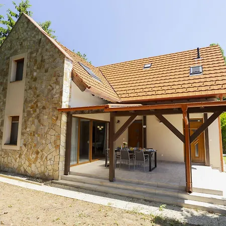 Petka By Interhome